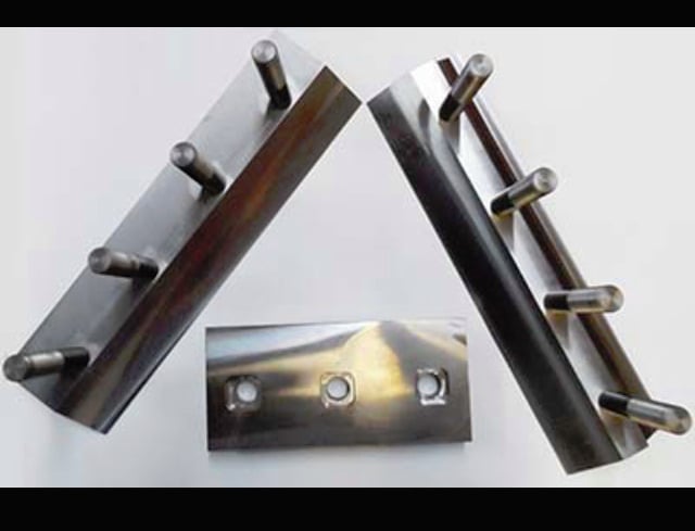 Chipper knife clamps