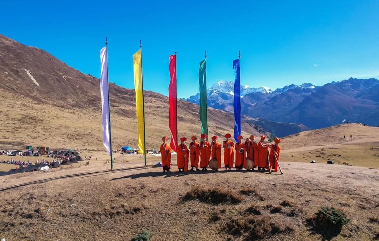 Buddhist-moks_performing-the-opening-ceremony-of-royal-highland-festival
