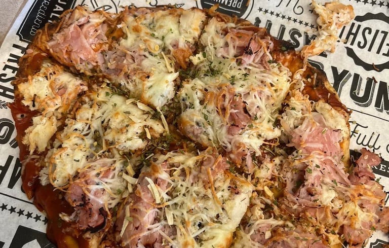Pizza?!? Yes, Eve's even offers pizza options! 