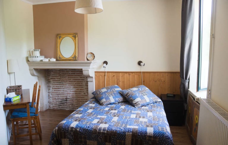 Doppelzimmer im Hotel Camping sur Yonne