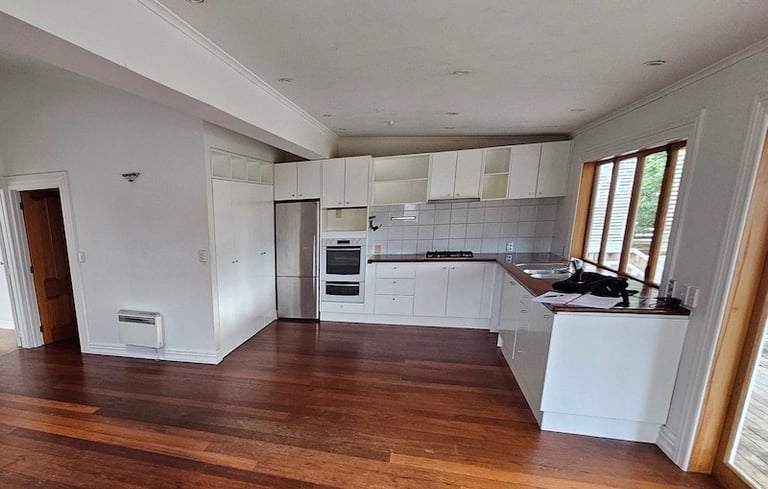 Renovate to sell - before - Auckland