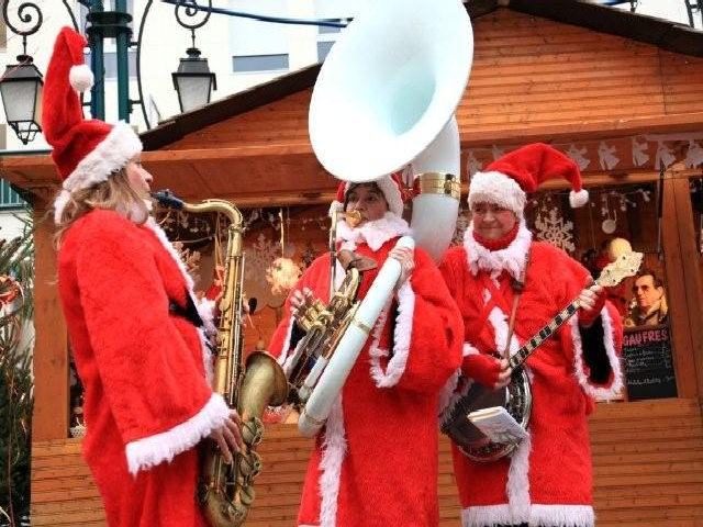Orchestres animations de Noël, marché de Noël