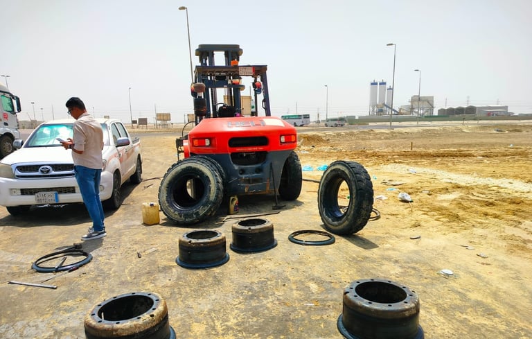 Heavy equipment tyres Aur Seasky Team provides on-site heavy equipment tyre changing services across the entire Eastern purv
