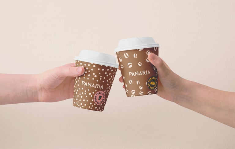 Diseño del empaque para café de Panaria, resaltando la estética visual y la calidad del producto.