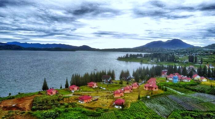 danau di atas Alahan Panjang Kabupaten Solok