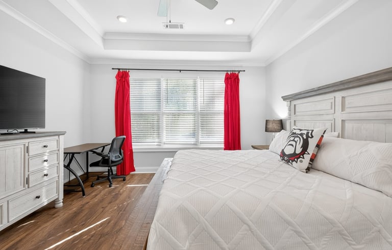 red-rocker-athens-primary-2