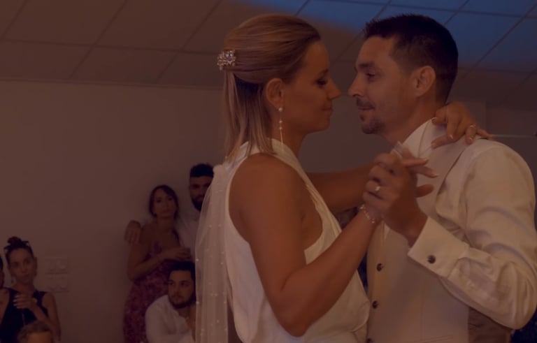 couple qui danse filmé par vidéaste de mariage à Saint-Malo