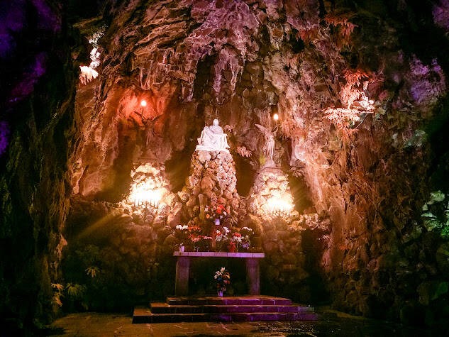 Portland, OR - Statues & angels inside the cave at The Grotto