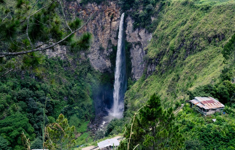 Sipiso-piso Waterfall
