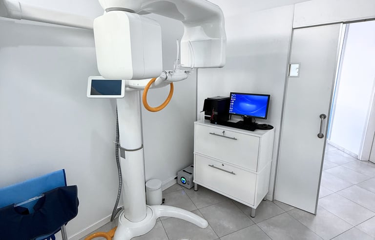 Equipo de radiografía panorámica dental digital 3D de última generación en la Clínica Bocarriba