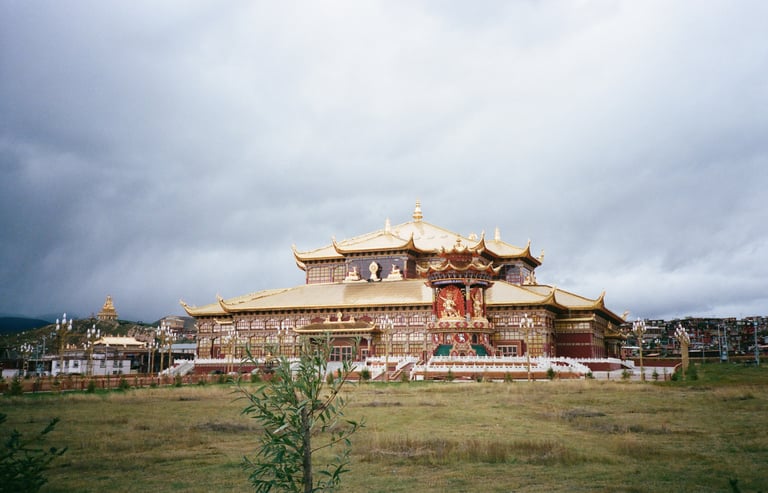 Yarchen Gar