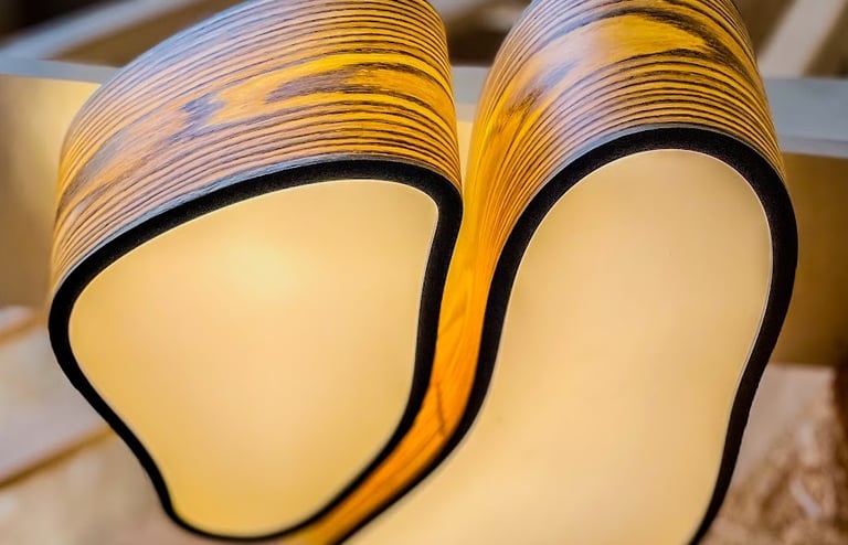 Luminaire design en bois fabriqué à la main