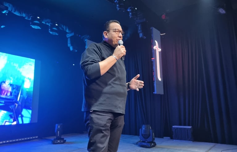 Santiago Segovia, la voz detrás de los Relatos