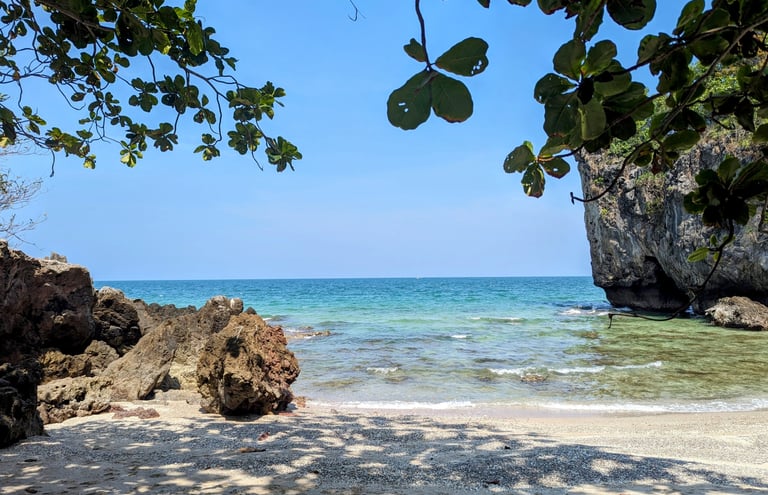 Ban Thong Dang (บ้านทองแดง), Chumphon