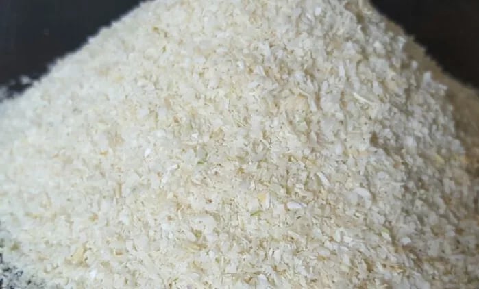dehydrated white onion minced