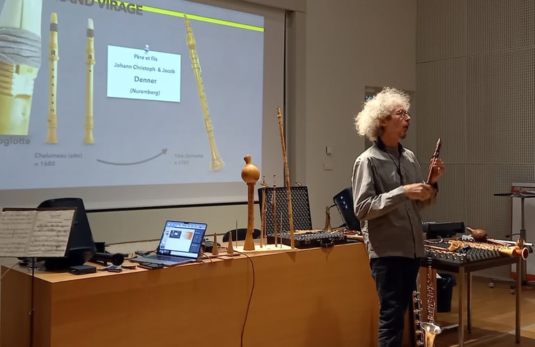 Conférence au LMA de Marseille "Les aérophones à anche simple, les clarinettes, Raphaël Vuillard