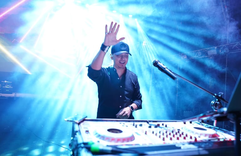 DJ Guillermo Atencio en eventos Sociales