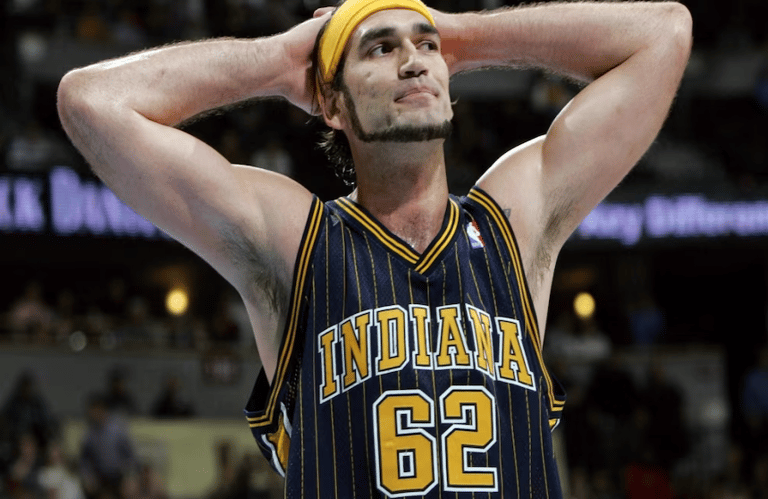 Former NBA player Scot Pollard is treated for a heart transplant