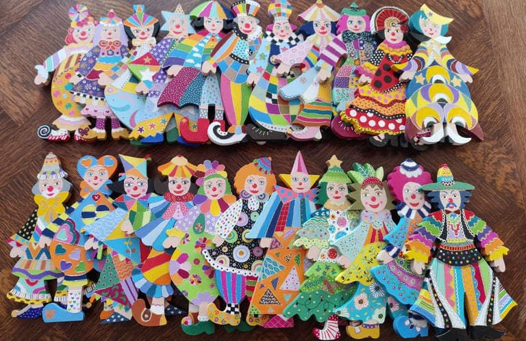 Clowns en bois