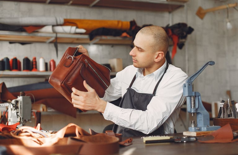 Leading Custom Bag Manufacturer in Pakistan | Expert Craftsmanship & Innovative Techniques