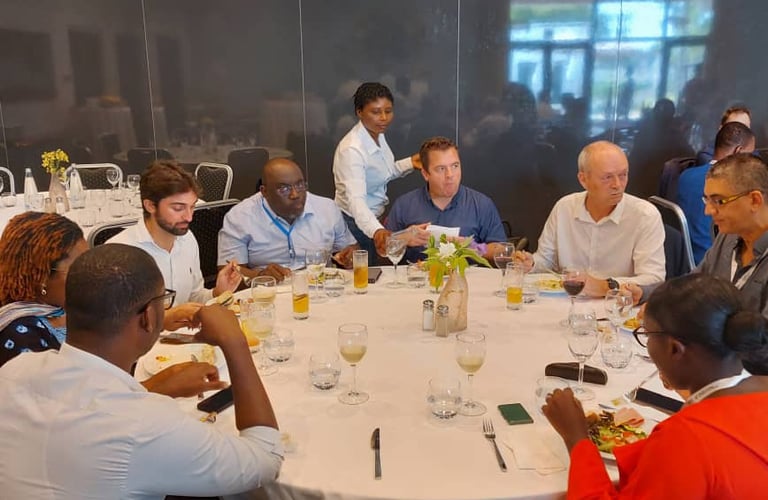 Image du 1er déjeuner du Club Abidjan HSE