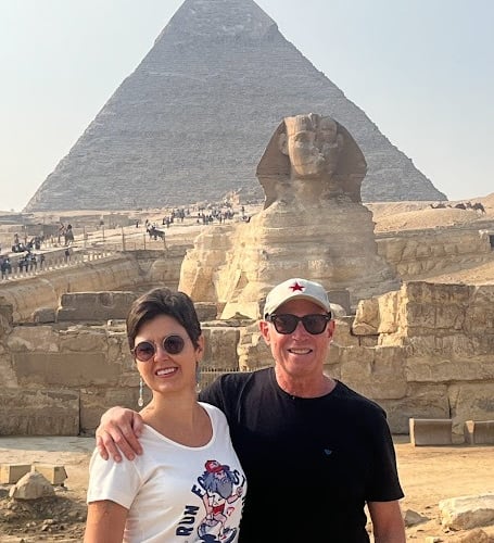 cómo llegar a las pirámides de Guiza, transporte en El Cairo, tours en Egipto.