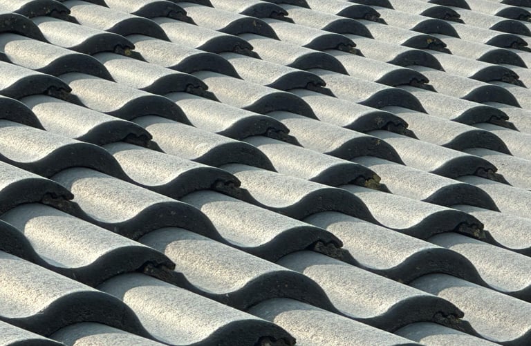a metal sheathing roof material