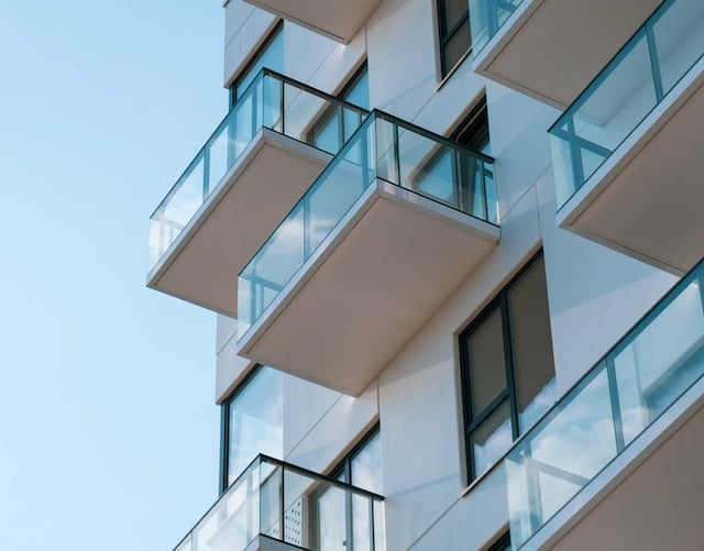Foreign investors purchasing residential property in Albania with legal assistance from De Jure Lega