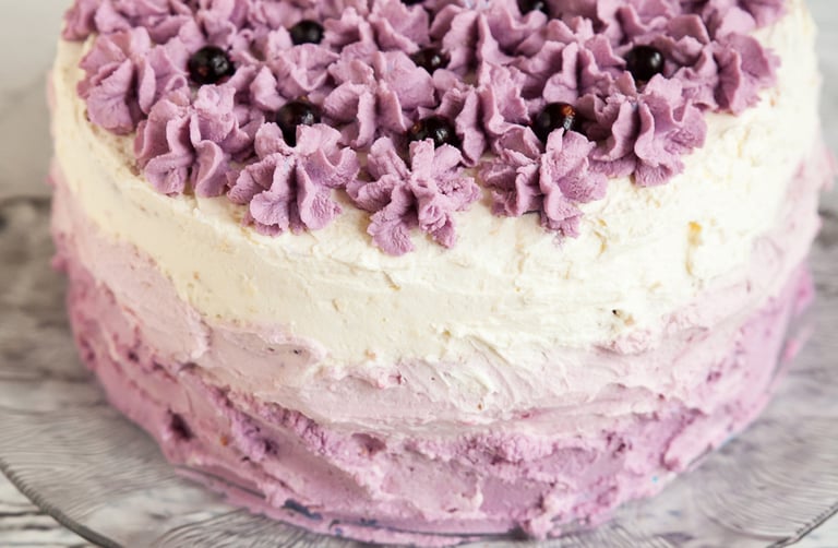 Black Current Cake