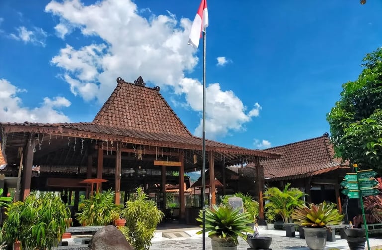 Balkondes Karangrejo Front View