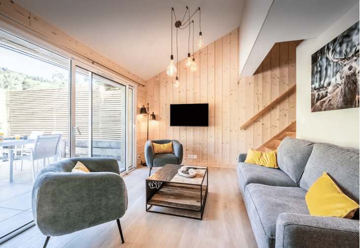 salon et coin détente du gîte bois joli