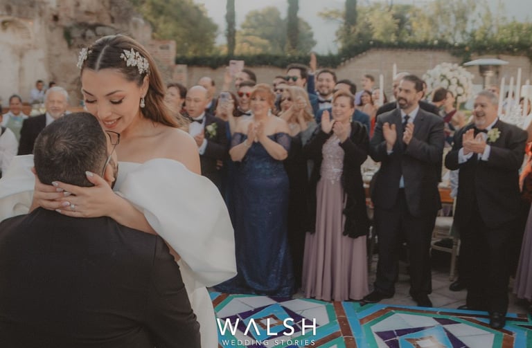 Antigua Guatemala Wedding Photographer-wedding first dance