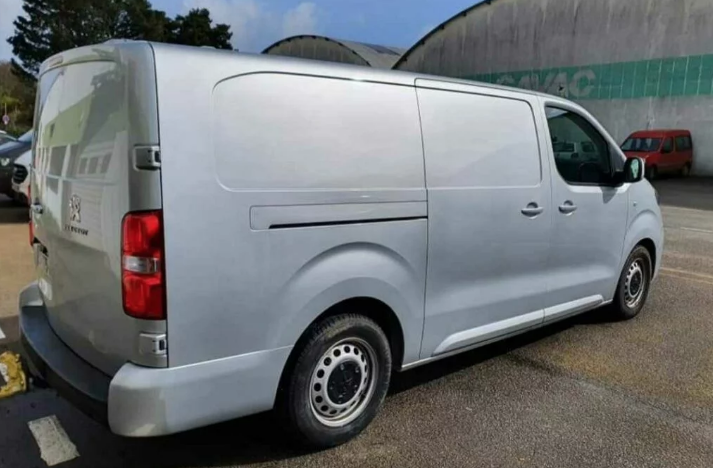 Entreprise pour enlever les autocollants sur camion 59, destickage publicitaire Nord