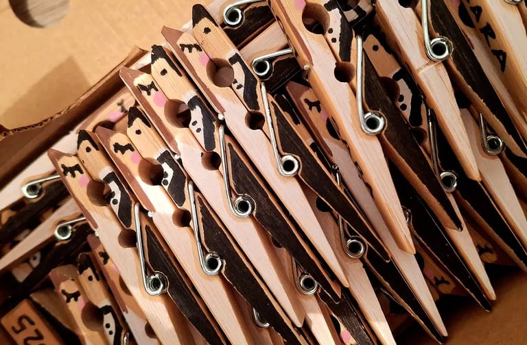 pinzas besuconas novios