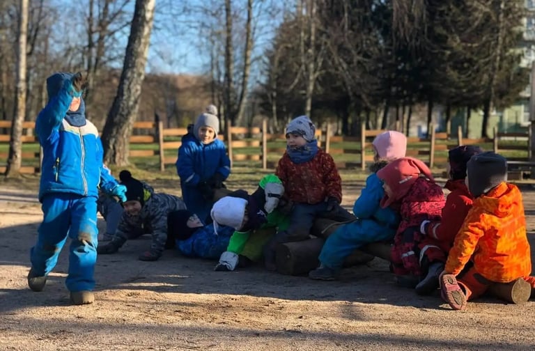 Klaipėdos Valdorfo pedagogikos darželis. Veikla lauke