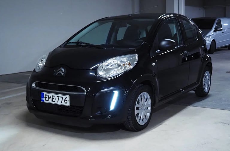 Citroen C1, henkilöautot alkaen 8€/h, 19€/pv Helppo varaus ja avaimeton käyttö puhelimella.