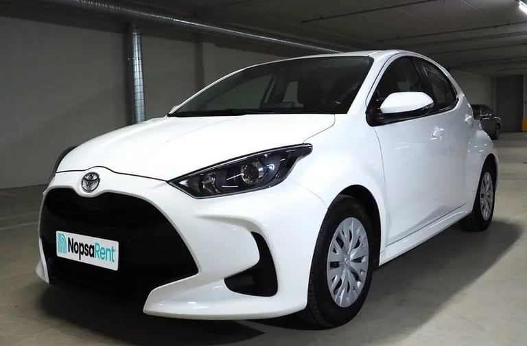 Toyota Yaris, henkilöautot alkaen 8€/h, 19€/pv Helppo varaus ja avaimeton käyttö puhelimella.