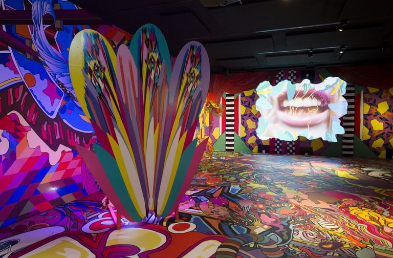 trabalho do brasileiro Eli Sudbrack, do coletivo AVAF (Assume Vivid Astro Focus),