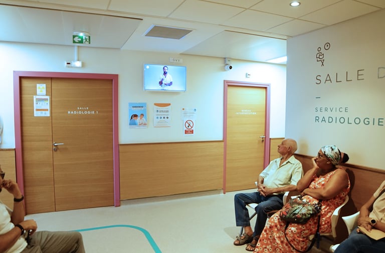 ecran-dynamique-medical-salle-d'attente bleu.jpg