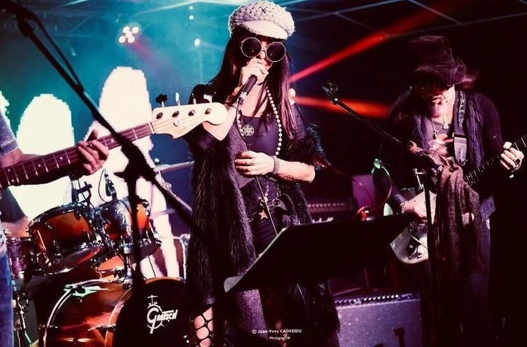 SARAH JHONES CHANTE JFB PROD PHOTO