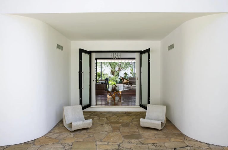 APARTAMENTO 61 É UMA GALERIA QUE TRABALHA COM PEÇAS DOS MAIORES DESIGNERS BRASILEIROS