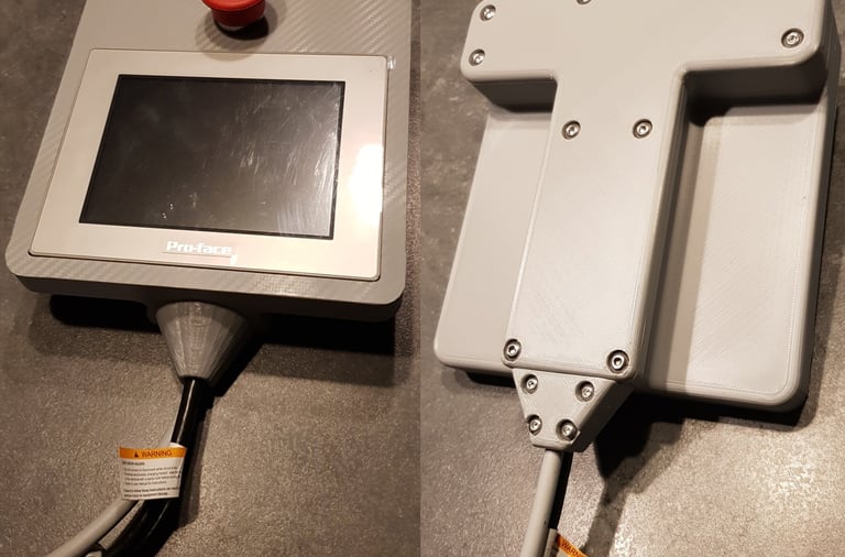 Coffret de commande sur mesure avec écran tactile et boutonnerie