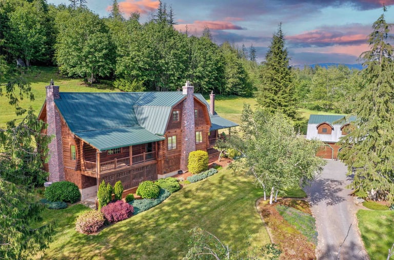 Real Estate Drone Photographer in Snohomish County takes aerial exterior photos for a better view.
