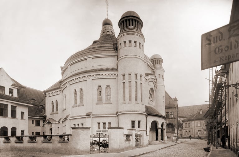 Synagoge von Regensburg, erbaut 1912, zerstört am 9. November 1938.