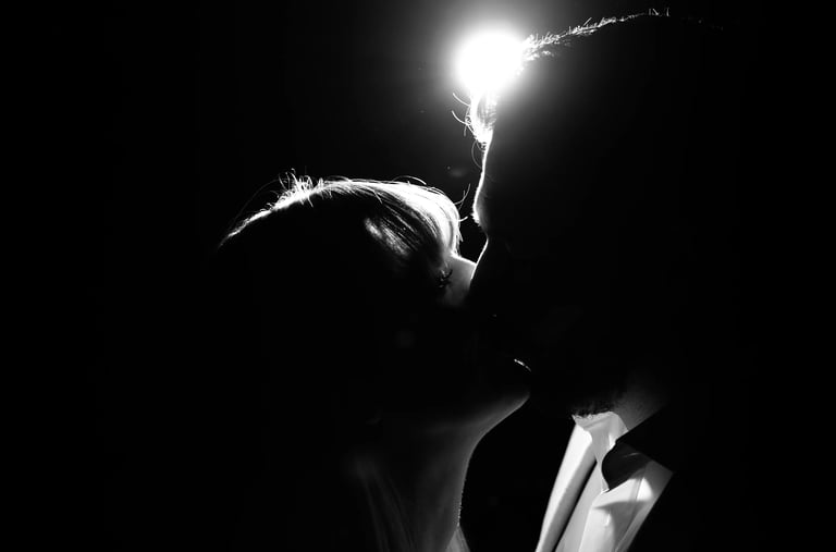 Couple photo session by Romain DANIEL, wedding photographer in France, black and white picture