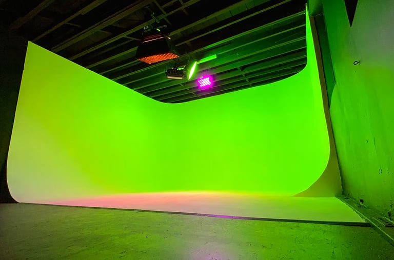 White cyc wall room at Grayfox Studios with seamless background and customizable lighting