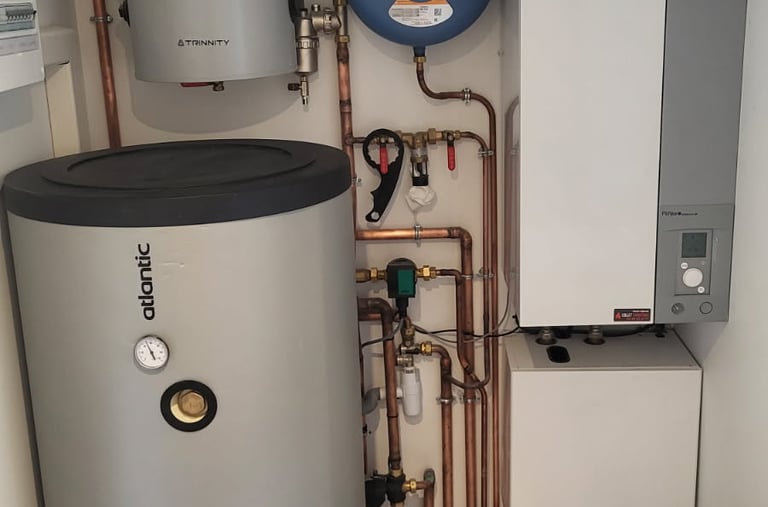 Installation pompe à chaleur Air/ Eau Atlantic à Courseulles sur Mer (14470)