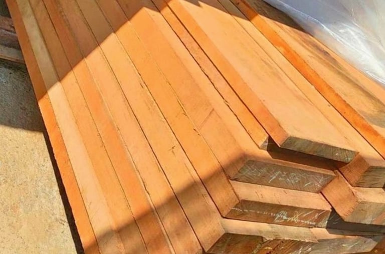 papan kayu bengkirai