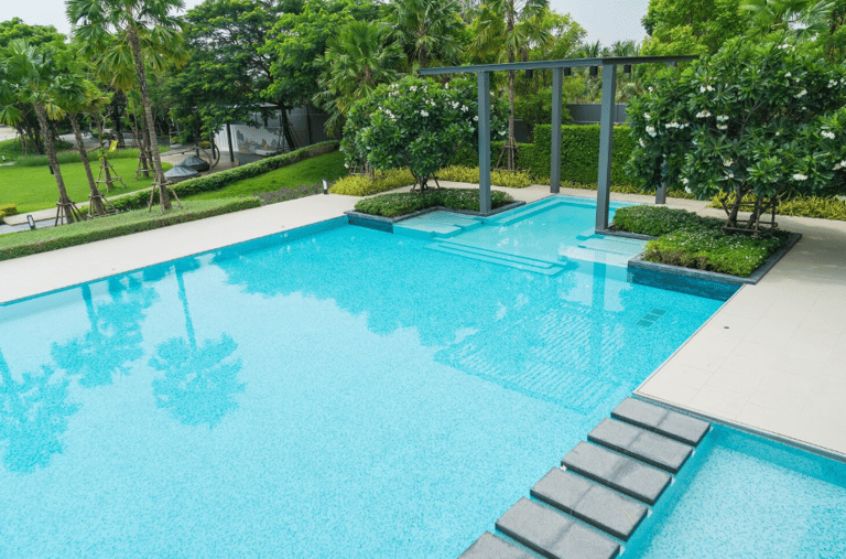 Swimming Pool Contractors in UAE