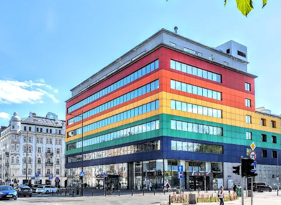 Urząd Skarbowy Warszawa Praga - zdjęcie gmachu Urzędu Skarbowego